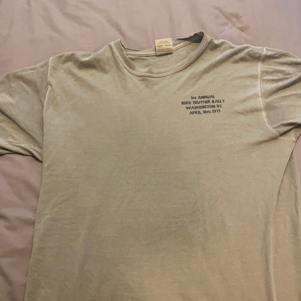 Birds Aren’t Real medium streetwear t shirt. Used